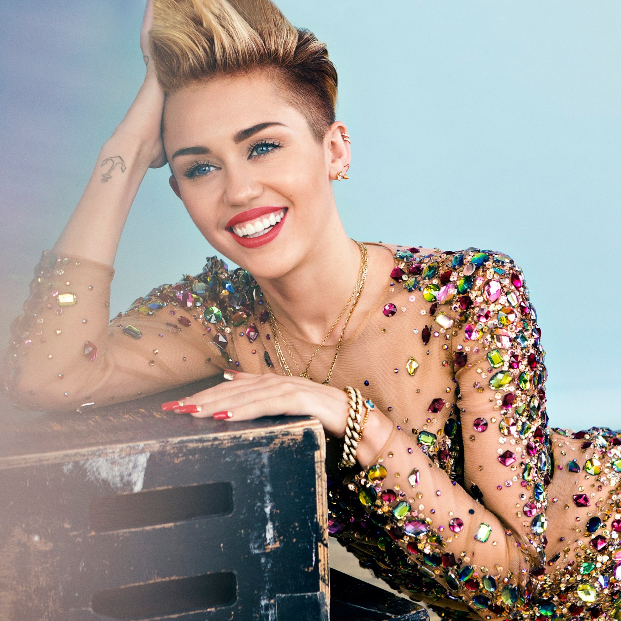 Fondo de pantalla Miley Cyrus 2014 2048x2048