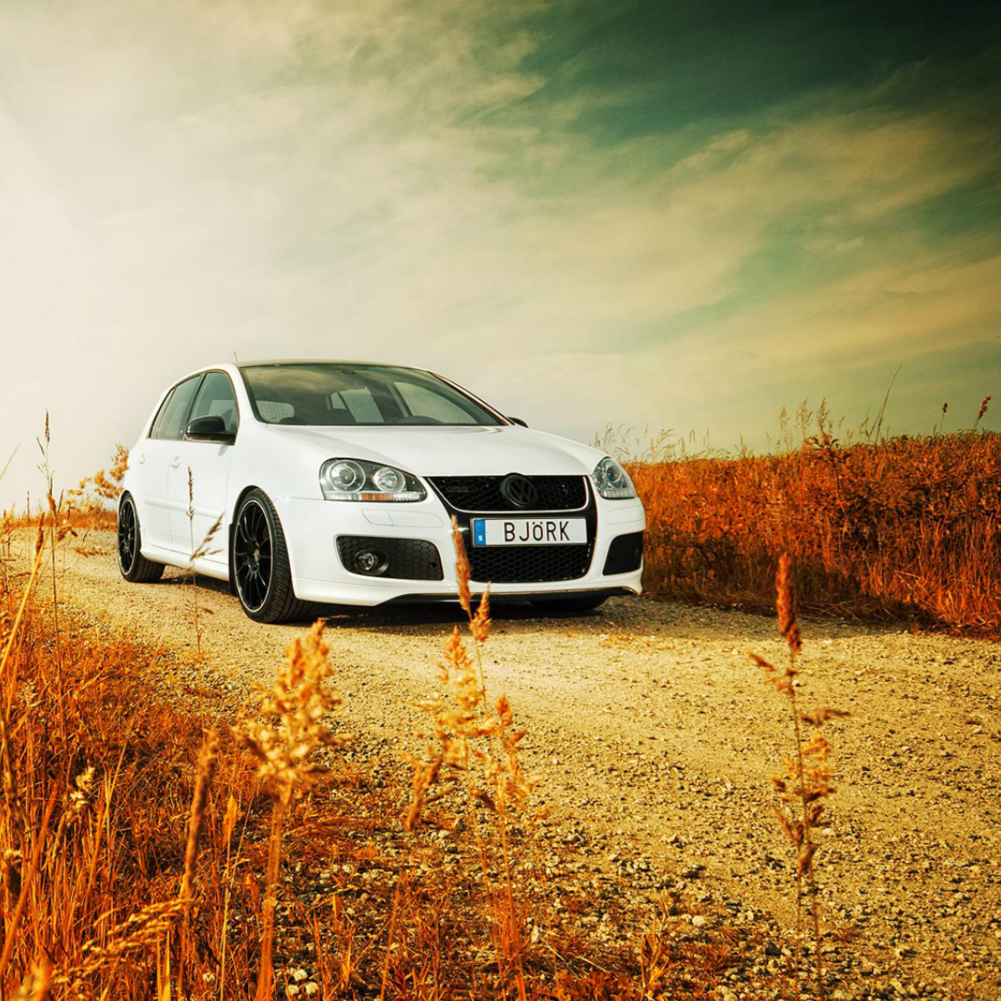 Volkswagen Golf wallpaper 2048x2048