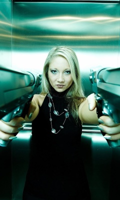 Sfondi Girl with guns as gangster 240x400