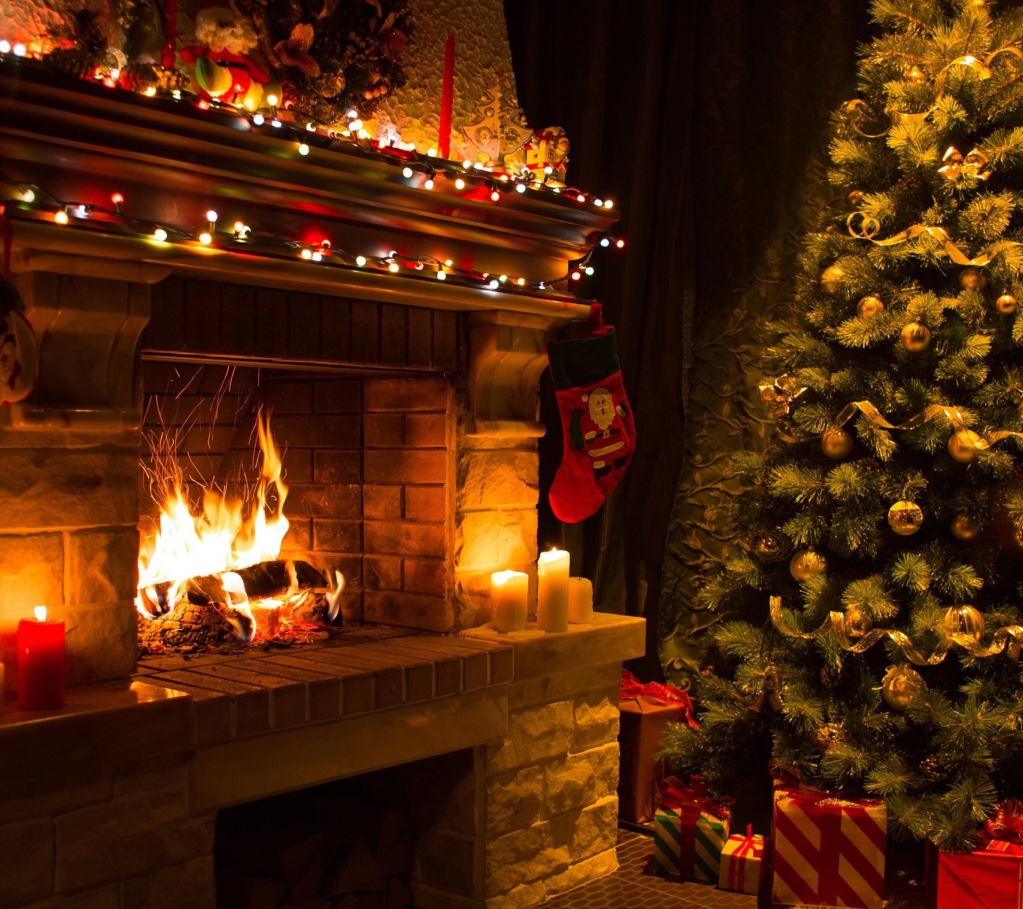 Обои Christmas Tree Fireplace 1440x1280