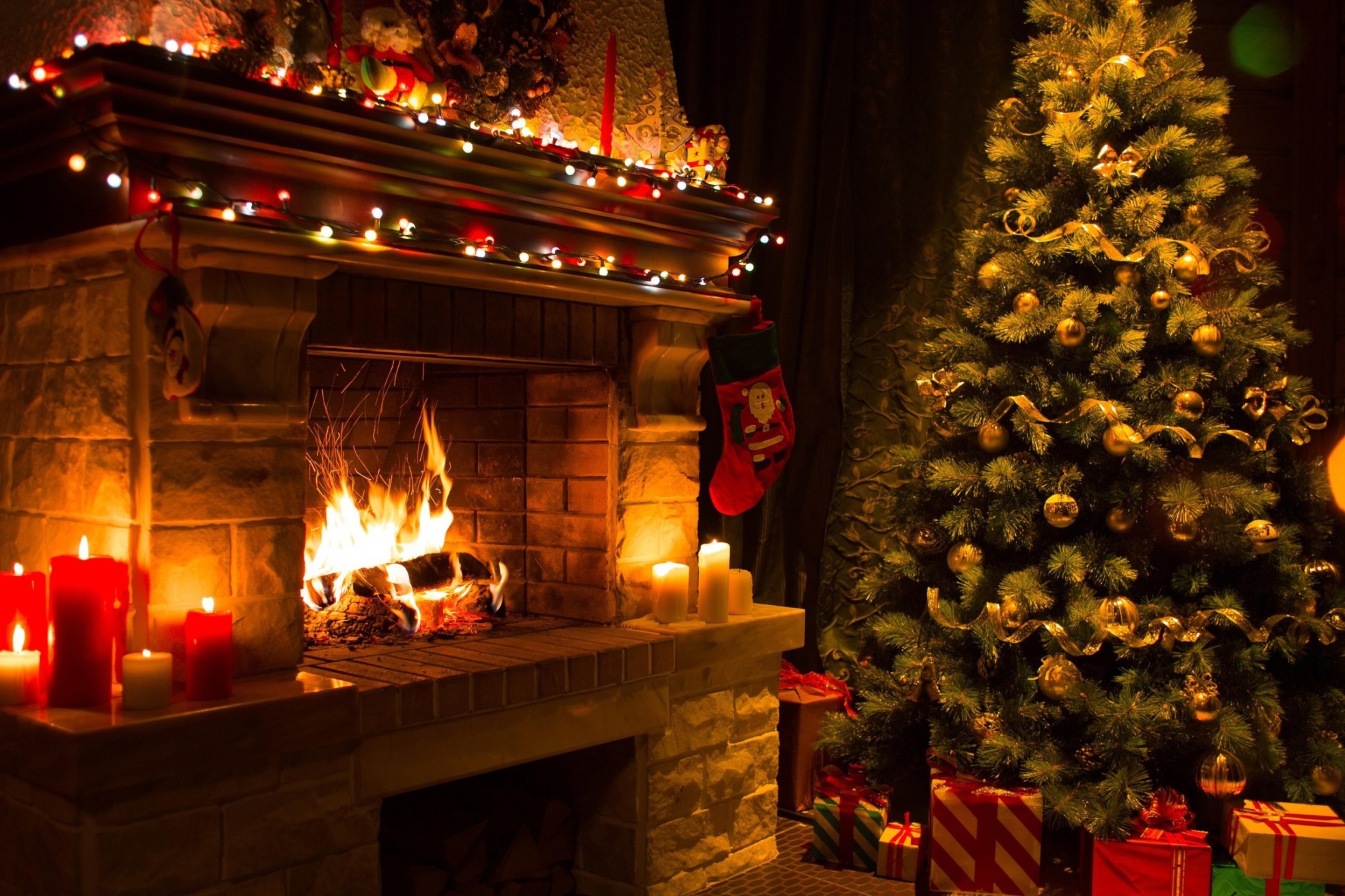 Das Christmas Tree Fireplace Wallpaper 2880x1920