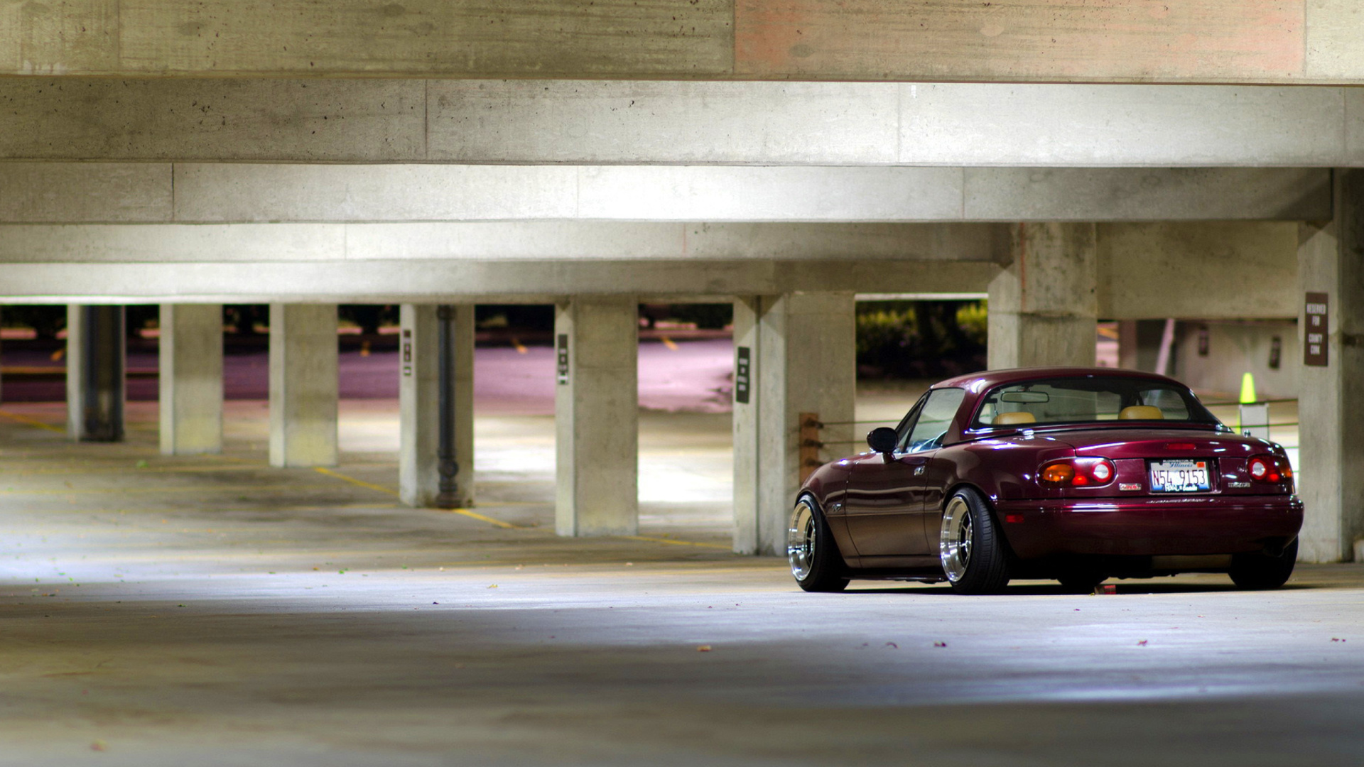 Mazda RX 8 In Garage screenshot #1 1920x1080