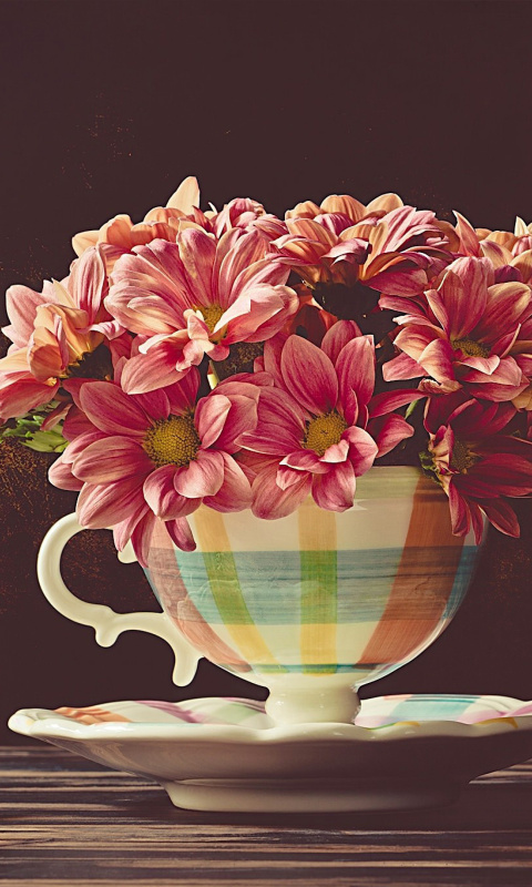 Chrysanthemums in ingenious vase wallpaper 480x800