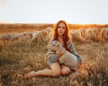 Fondo de pantalla Girl with Sheep 220x176