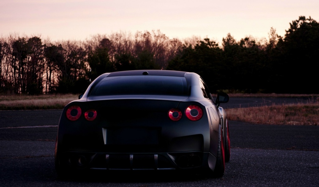 Fondo de pantalla Nissan GT R 1024x600