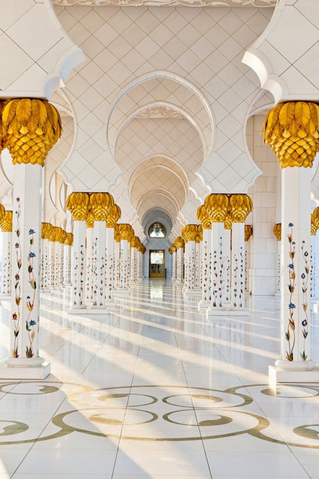 Fondo de pantalla Sheikh Zayed Grand Mosque Abu Dhabi 640x960