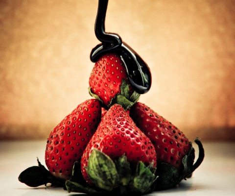 Fondo de pantalla Strawberries with chocolate 480x400