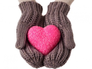 Fondo de pantalla Heart in Gloves 320x240