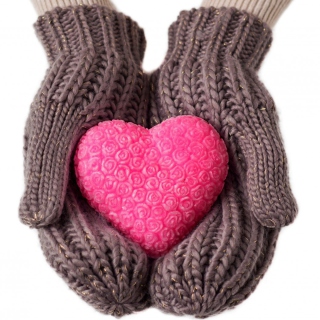 Kostenloses Heart in Gloves Wallpaper für 208x208