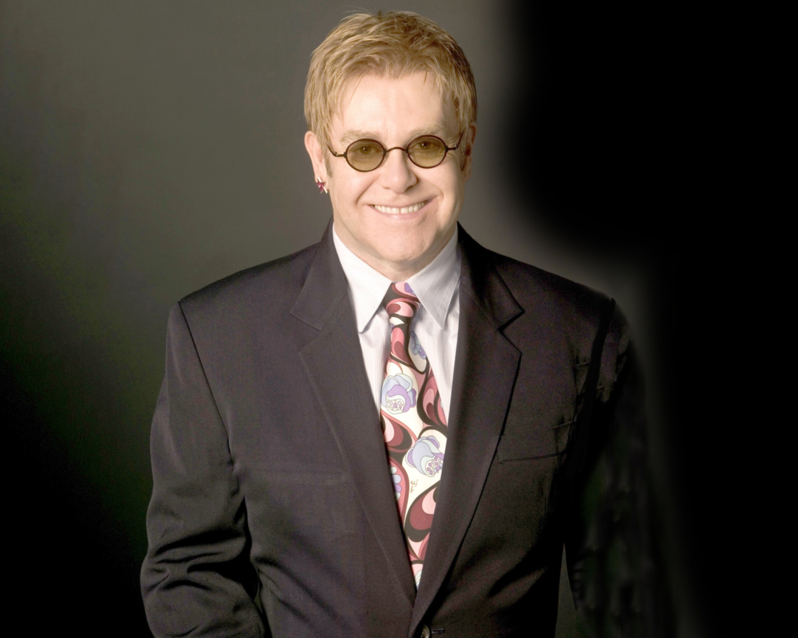 Обои Elton John 1600x1280