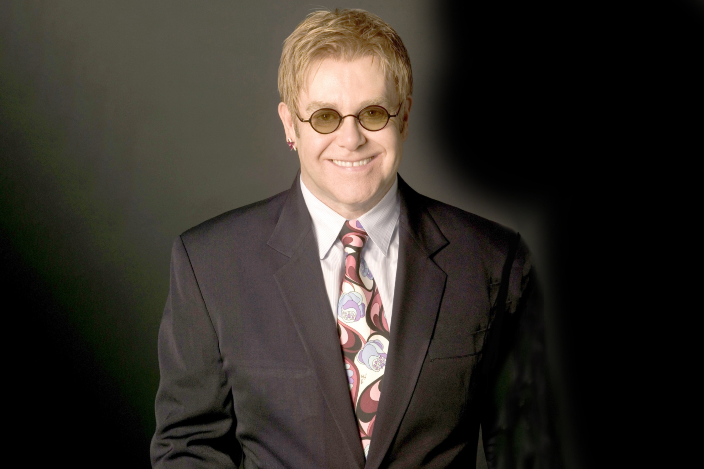 Screenshot №1 pro téma Elton John 2880x1920