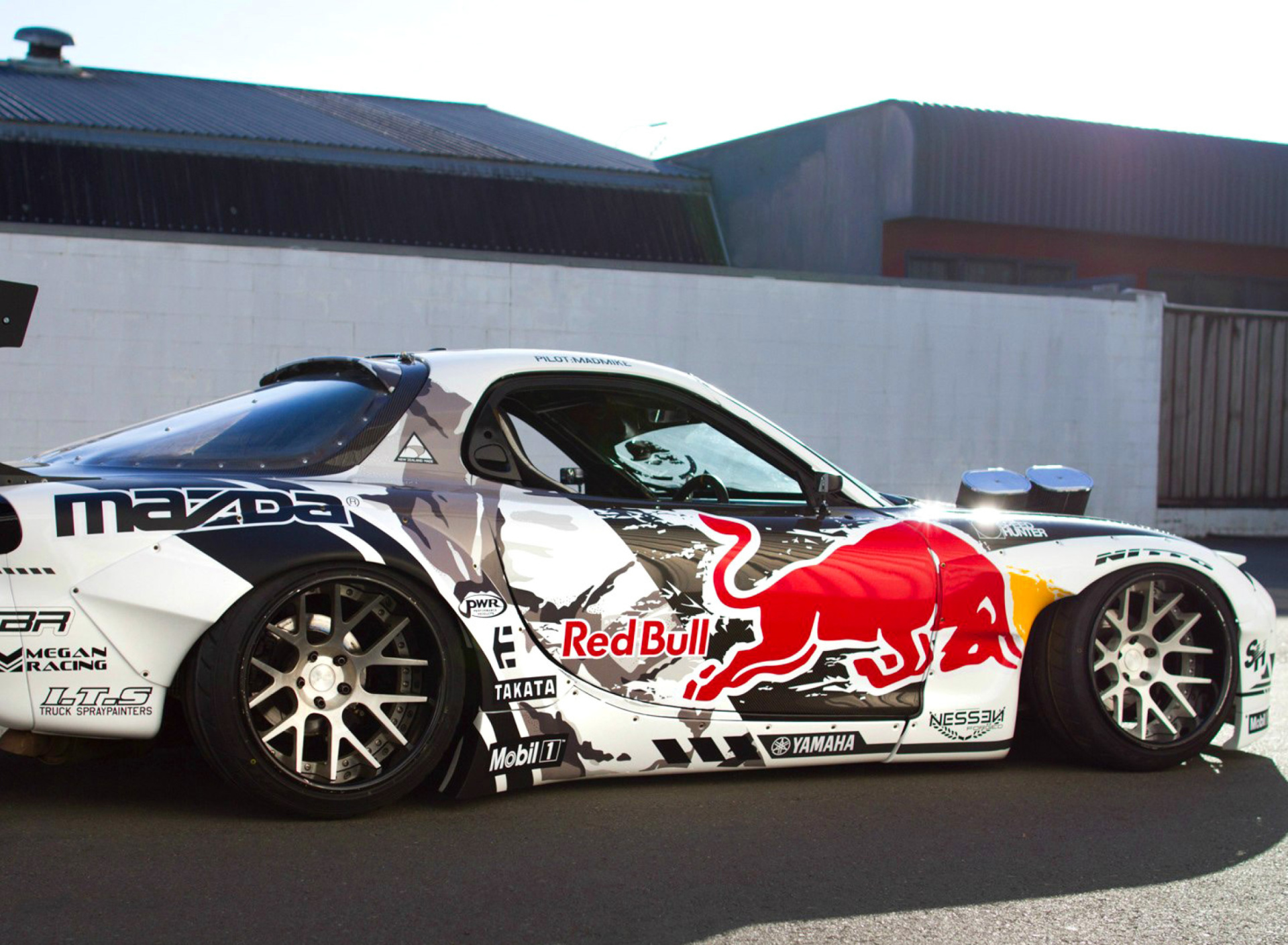 Das Mad Mike RedBull RX7 Drifting Wallpaper 1920x1408