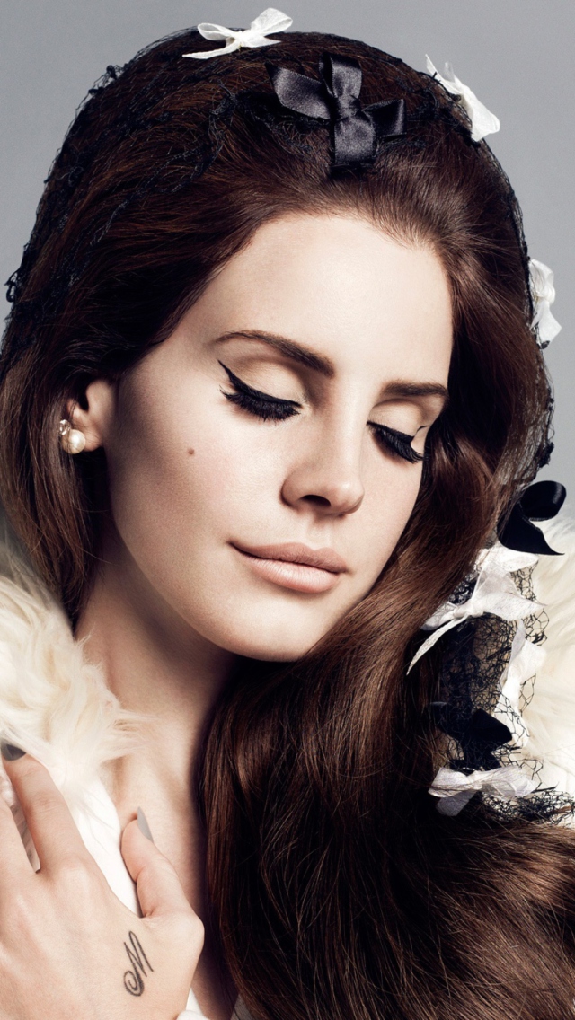 Screenshot №1 pro téma Lana Del Rey Portrait 640x1136
