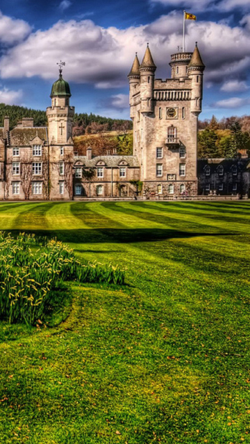 Castle In Green wallpaper 360x640