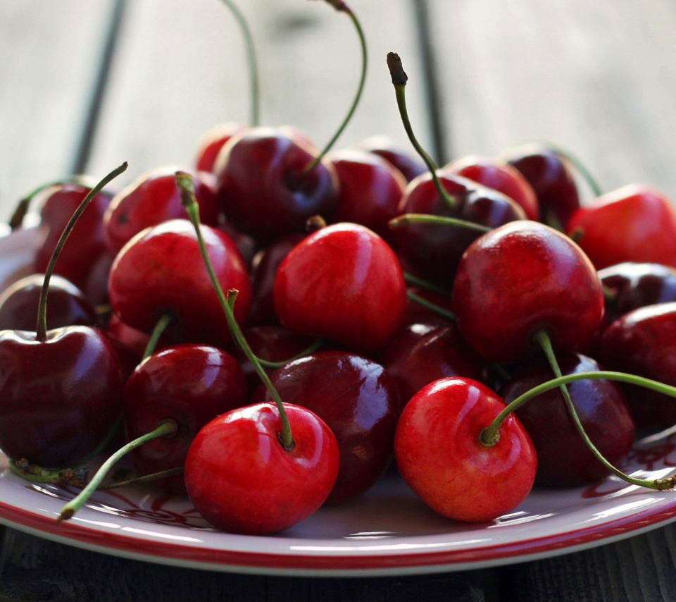 Cherry Plate wallpaper 960x854