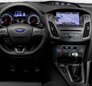 Ford Focus St 2015 sfondi gratuiti per iPad