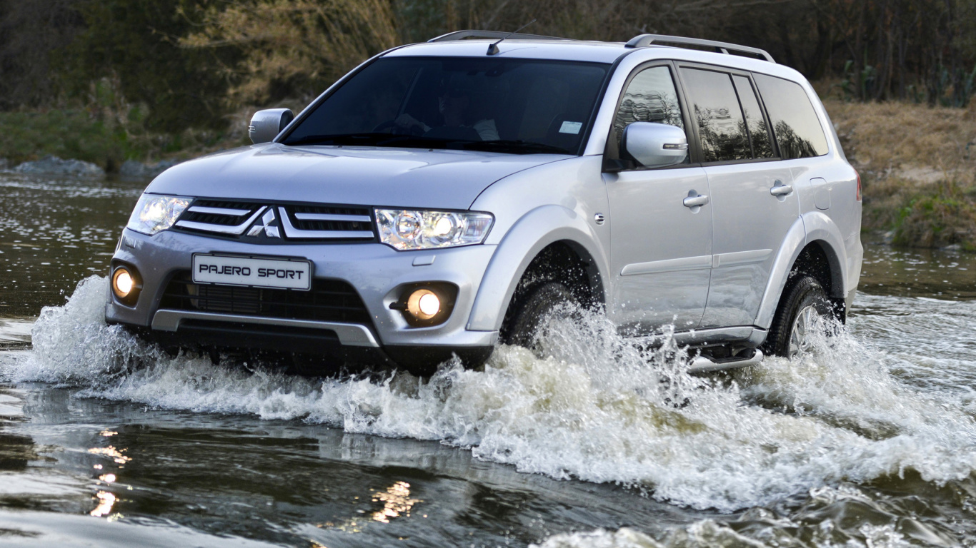 Mitsubishi Montero Sport wallpaper 1366x768