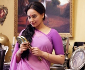 Screenshot №1 pro téma Sonakshi Sinha In Lootera 176x144