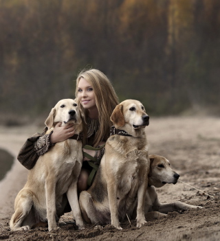 Girl With Dogs - Obrázkek zdarma pro iPad 3