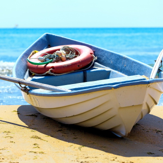 Fishing boat on British Virgin Islands sfondi gratuiti per iPad mini