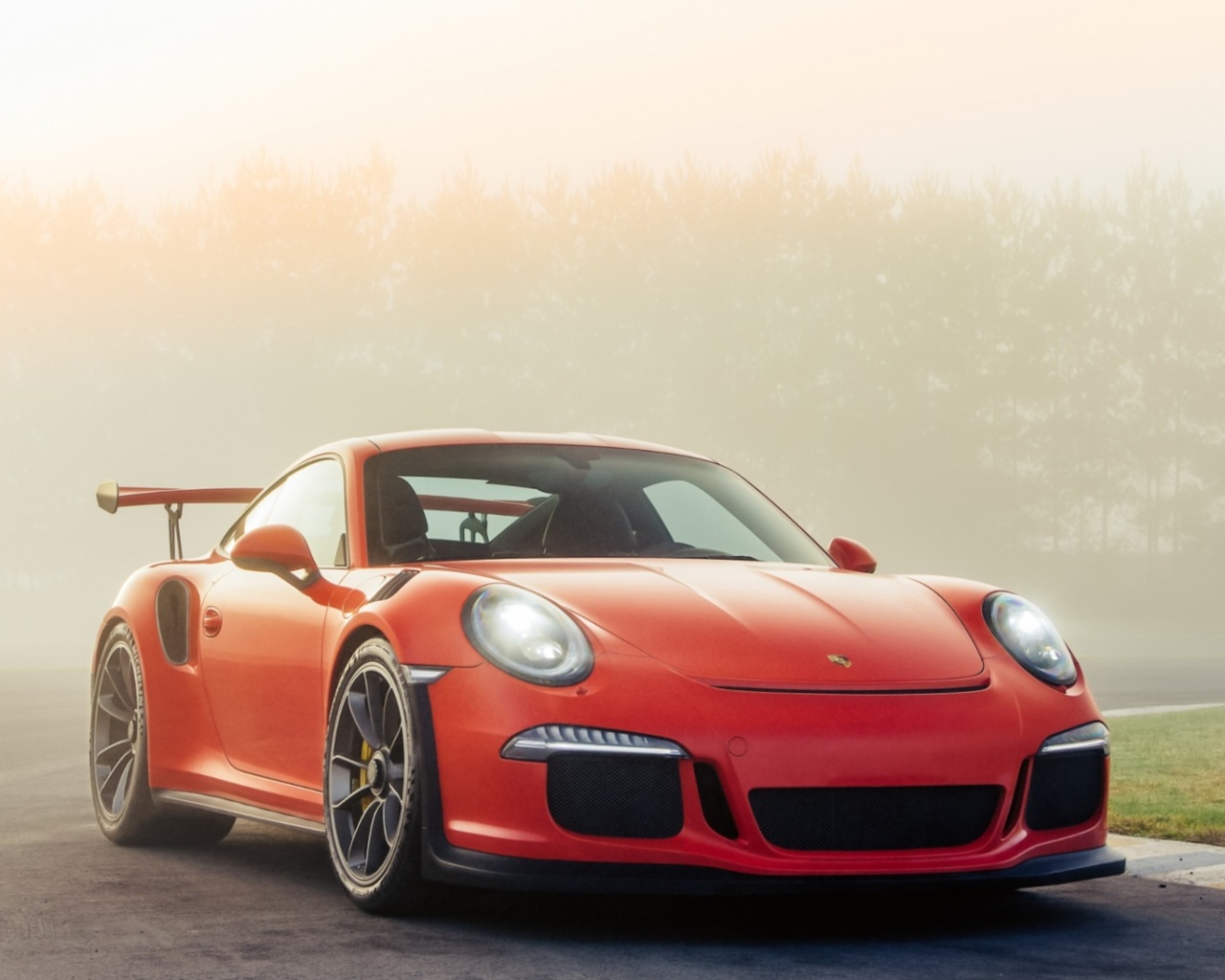 Sfondi Porsche 911 GT3 RS 1280x1024