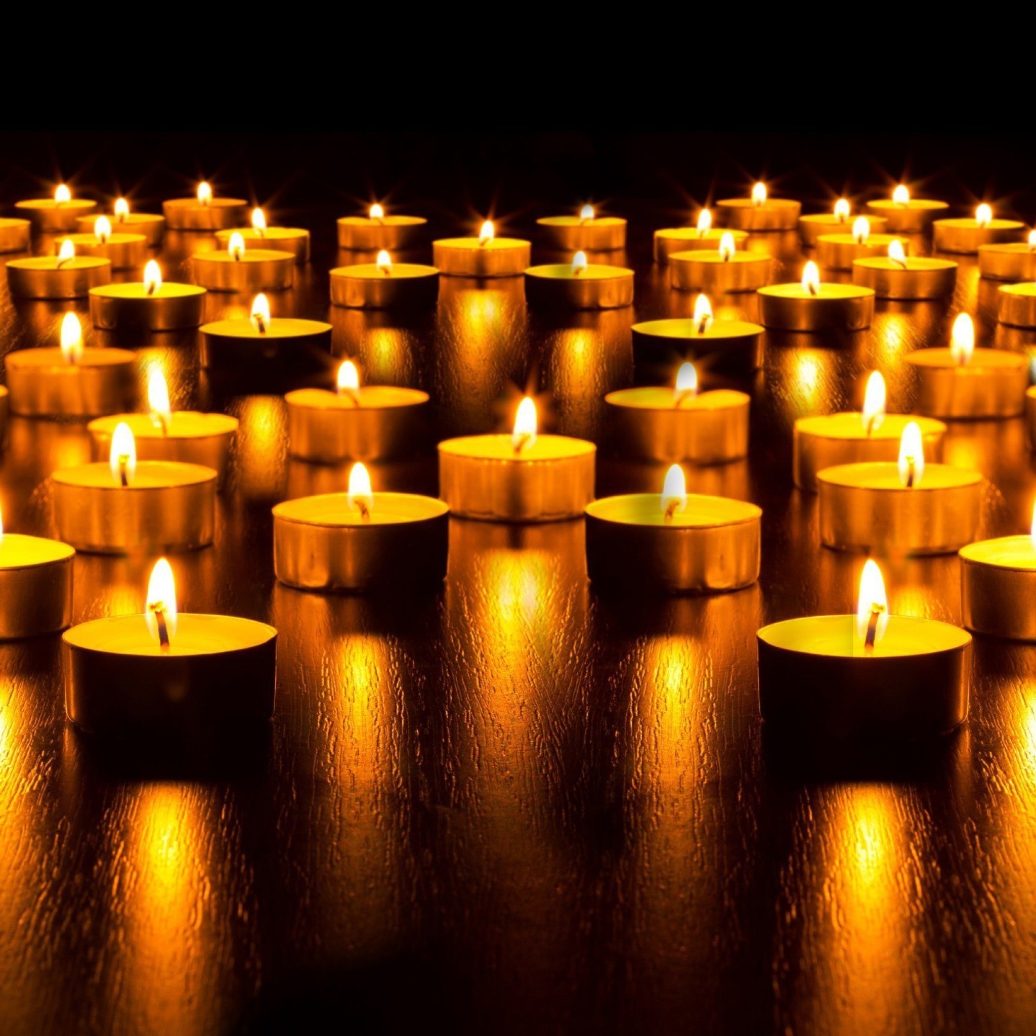 Обои Candles 2048x2048