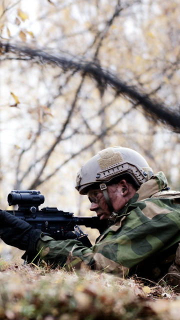 Обои Norwegian Army Soldier 360x640
