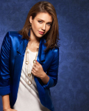 Das Jessica Alba In Blue Coat Wallpaper 128x160