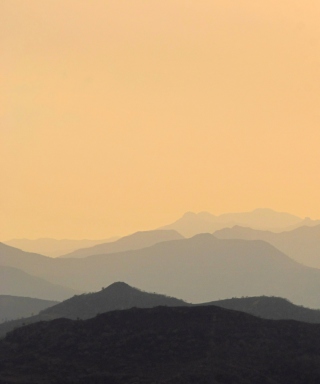 Foggy Mountains - Obrázkek zdarma pro iPhone 3G