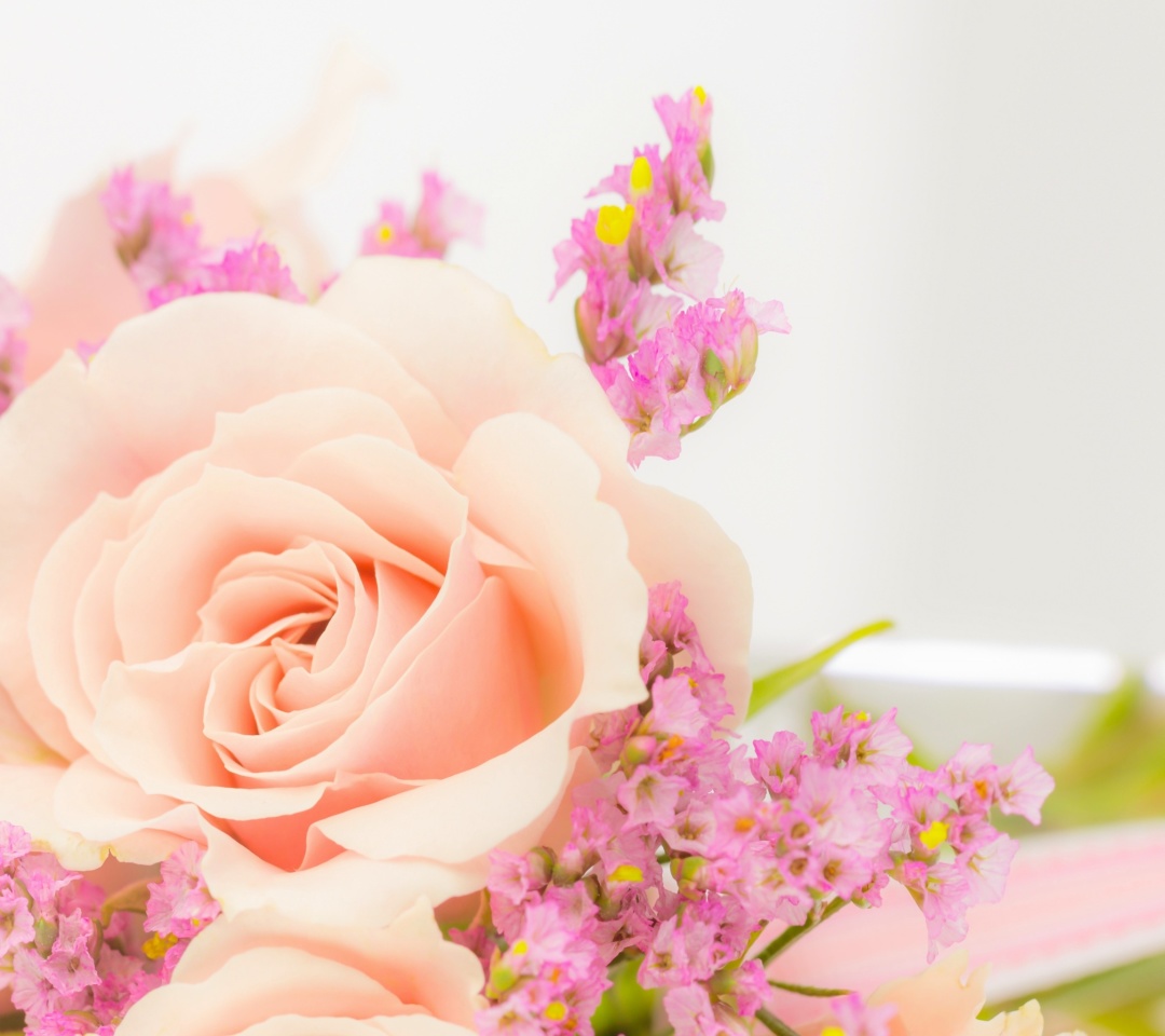 Das Pink rose bud Wallpaper 1080x960