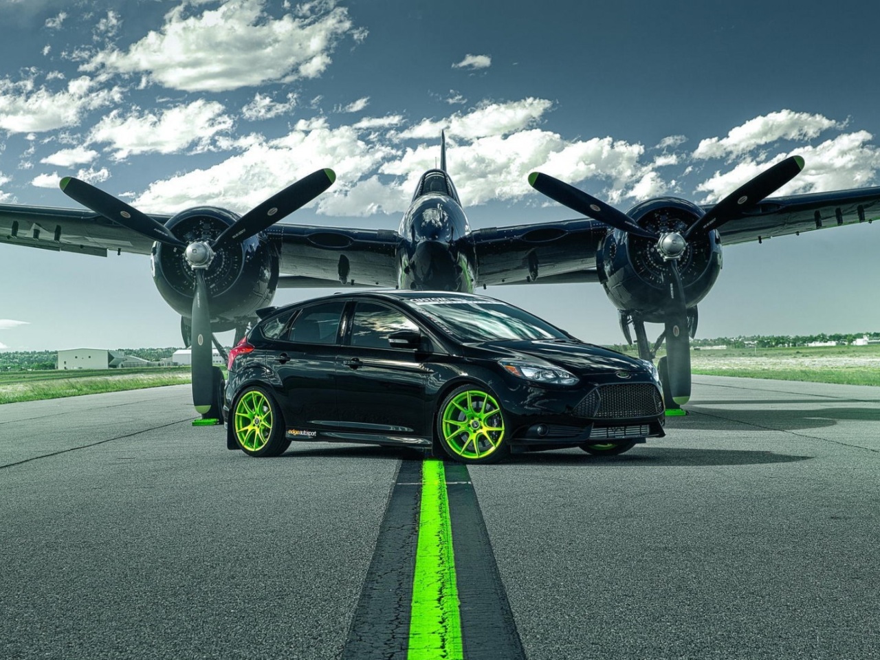 Fondo de pantalla Ford Focus ST with Jet 1280x960