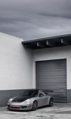Screenshot №1 pro téma Porsche 911 Near Garage 240x400