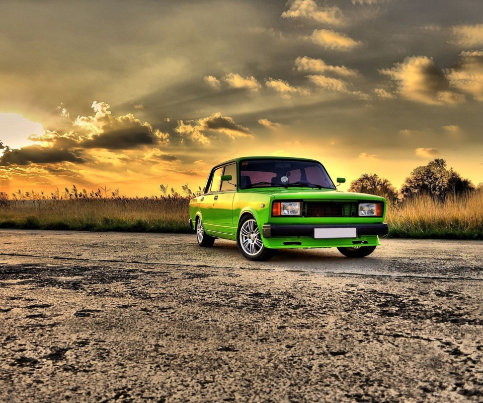 Screenshot №1 pro téma Green Russian Car Lada 960x800