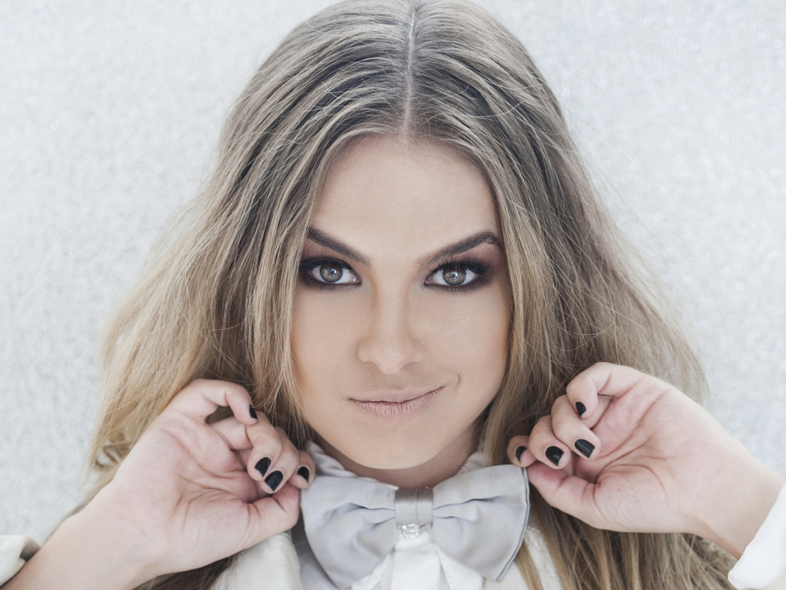 Das Lua Blanco Wallpaper 1600x1200