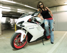 Screenshot №1 pro téma Ducati Bike Model 220x176