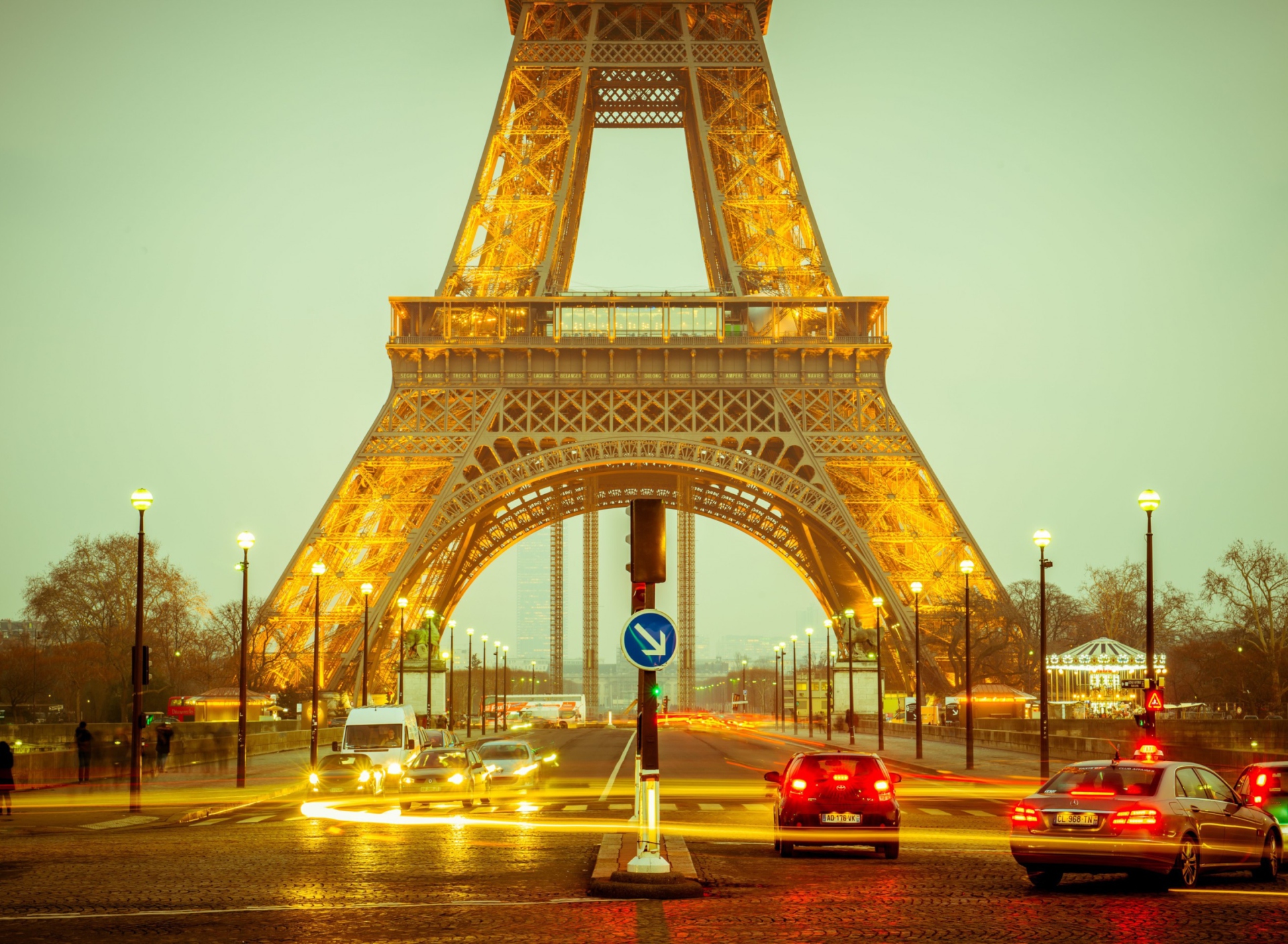 Das Beautiful Paris At Night Wallpaper 1920x1408