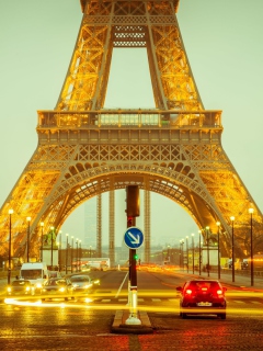 Screenshot №1 pro téma Beautiful Paris At Night 240x320