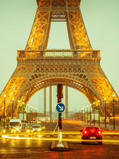 Sfondi Beautiful Paris At Night 240x320