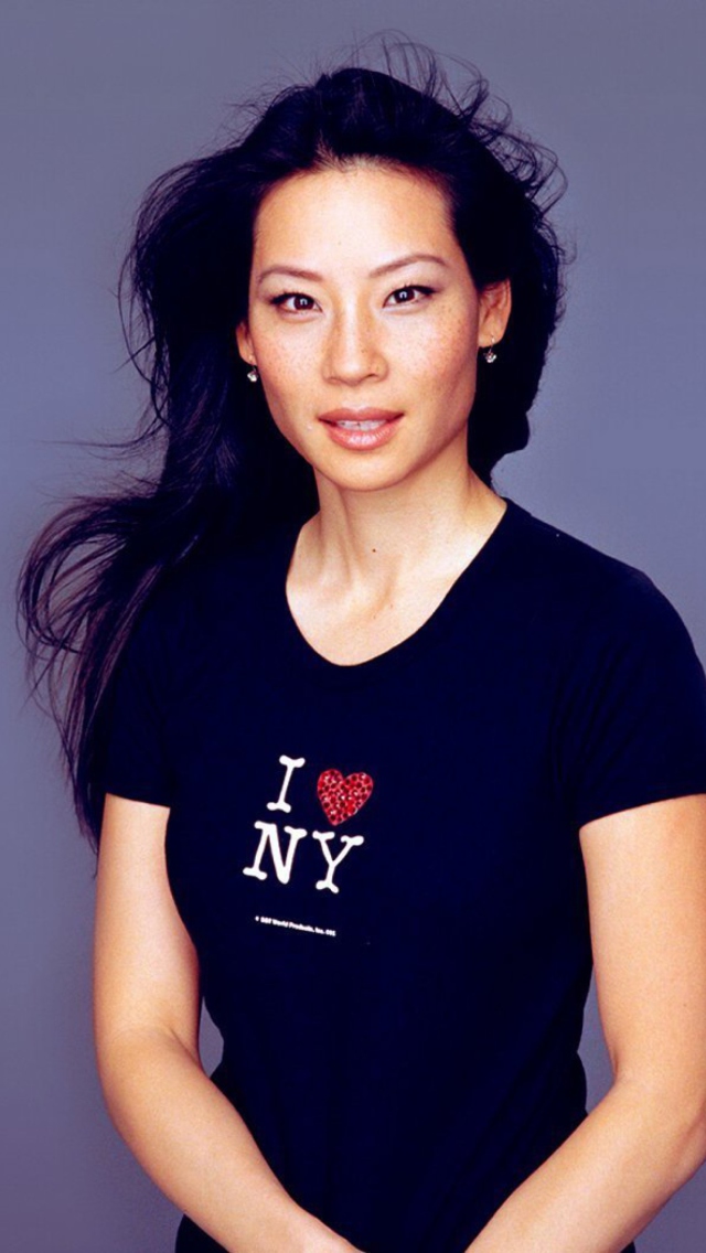Das Lucy Liu I Love Ny T-Shirt Wallpaper 640x1136
