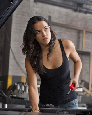 Fast and Furious 6 Letty Ortiz sfondi gratuiti per Nokia Lumia 800