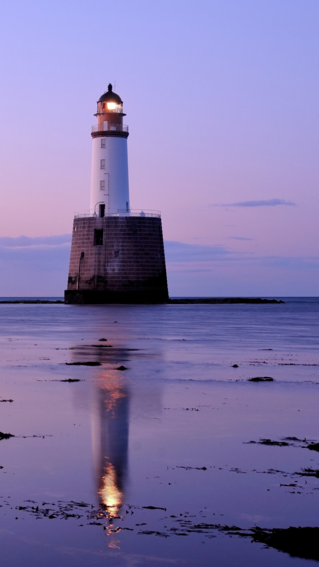 Обои Lighthouse In Scotland 1080x1920