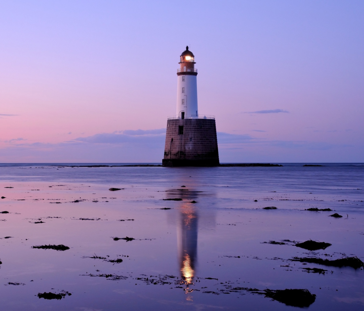 Обои Lighthouse In Scotland 1200x1024