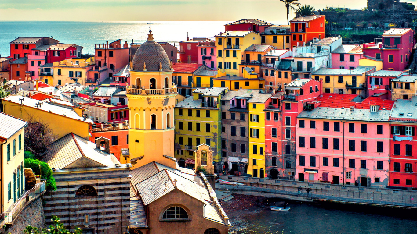Screenshot №1 pro téma Colorful Italy City 1366x768