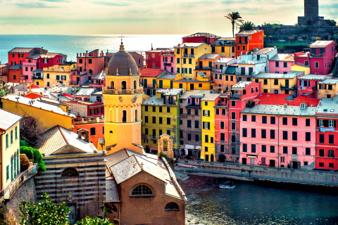 Colorful Italy City wallpaper 480x320