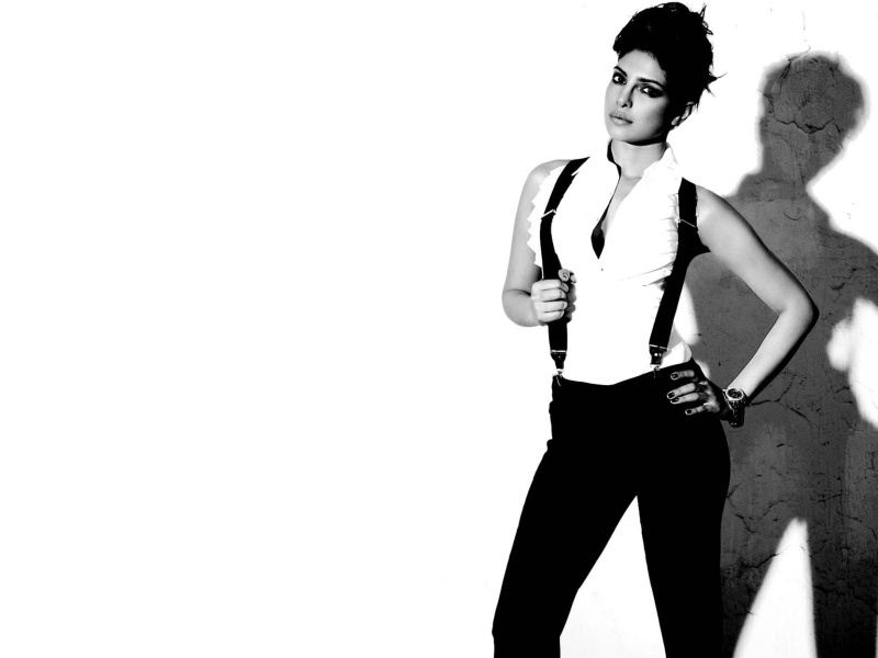 Screenshot №1 pro téma Priyanka Chopra Black and White 800x600