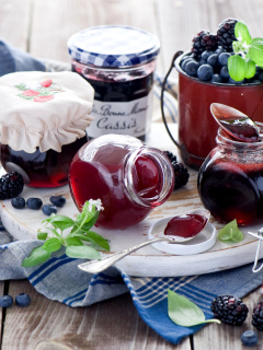 Обои Blueberries and Blackberries Jam 240x320