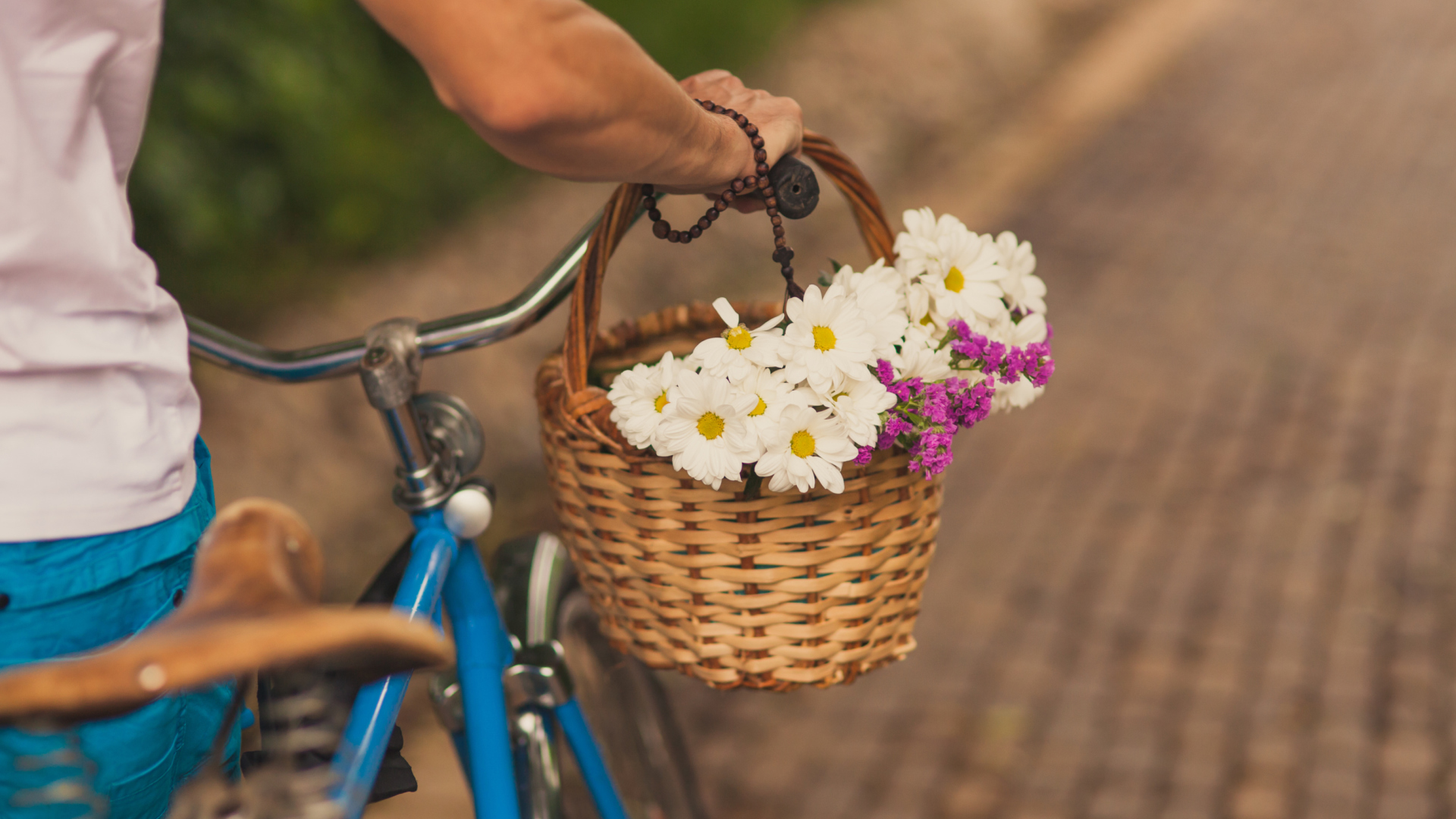 Flowers In Bicycle Basket screenshot #1 1920x1080