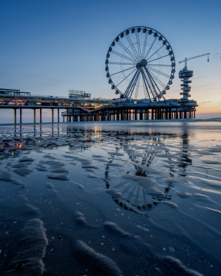 Scheveningen Pier in Netherlands sfondi gratuiti per 640x1136