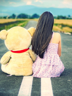 Fondo de pantalla Girl And Her Bear 240x320