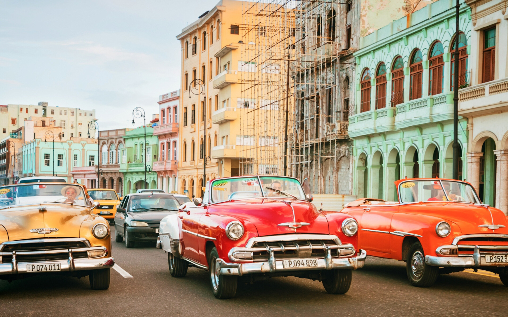 Fondo de pantalla Cuba Retro Cars in Havana 1680x1050